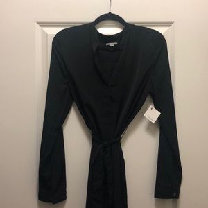 Long sleeved midi black dress